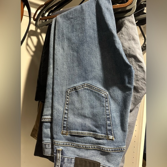 Club Monaco Slim Fit Jeans - Picture 1 of 3